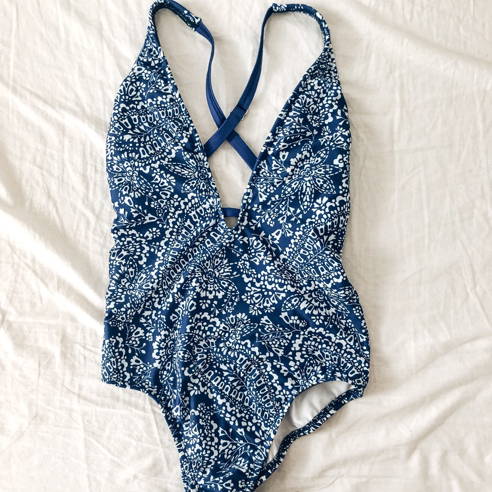 Bathing suit
